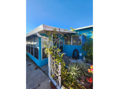 Beach Home For Sale in St. Petersburg, Florida