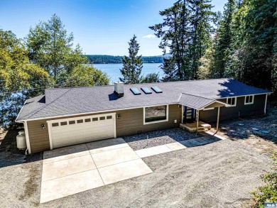 Beach Home For Sale in Sequim, Washington