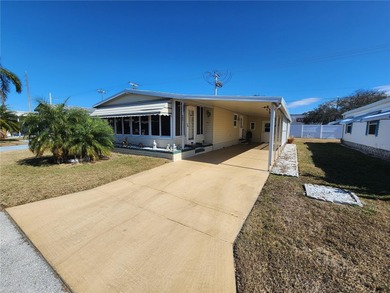 Beach Home For Sale in Bradenton, Florida