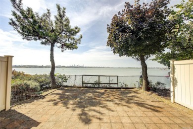 Beach Condo For Sale in Flushing, New York