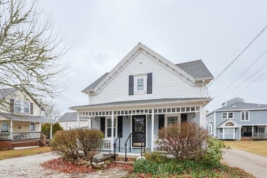 Beach Home For Sale in Wareham, Massachusetts