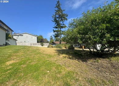 Beach Lot For Sale in Brookings, Oregon