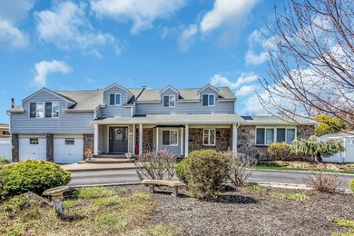 Beach Home For Sale in Northport, New York