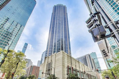 Beach Condo Sale Pending in Chicago, Illinois