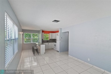 Beach Condo For Sale in Hollywood, Florida