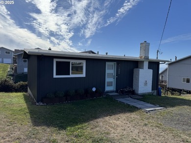 Beach Home For Sale in Lincoln City, Oregon