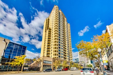 Beach Condo Active Under Contract in Chicago, Illinois