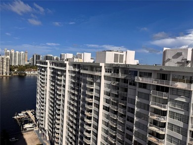 Beach Condo For Sale in Aventura, Florida