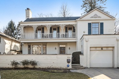 Beach Home Active Under Contract in Evanston, Illinois