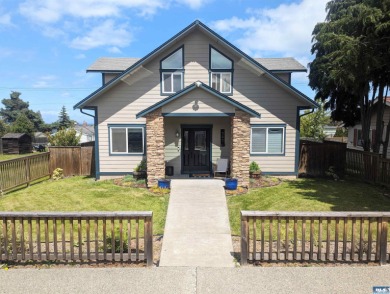 Beach Home For Sale in Port Angeles, Washington