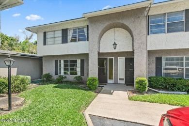 Beach Condo For Sale in Ponte Vedra Beach, Florida