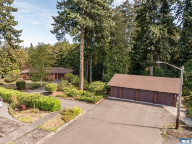 Beach Home For Sale in Port Angeles, Washington