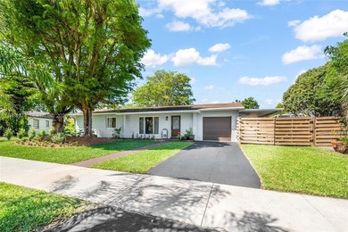 Beach Home For Sale in Palmetto Bay, Florida