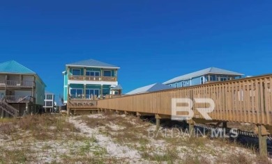 Beach Home For Sale in Gulf Shores, Alabama