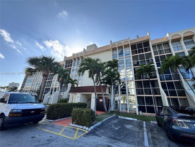 Beach Condo For Sale in Hallandale Beach, Florida