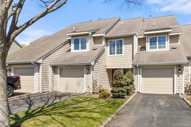 Beach Condo For Sale in Bay Shore, New York