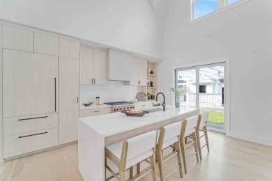 Beach Apartment For Sale in Westhampton Beach, New York