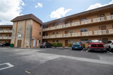 Beach Condo For Sale in Lauderdale Lakes, Florida