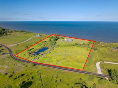 Beach Home For Sale in Manitowoc, Wisconsin