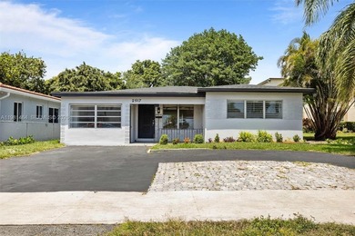 Beach Home For Sale in Hollywood, Florida