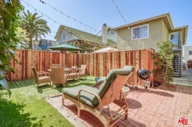 Beach Home For Sale in Venice, California