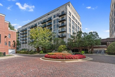 Beach Condo For Sale in Chicago, Illinois