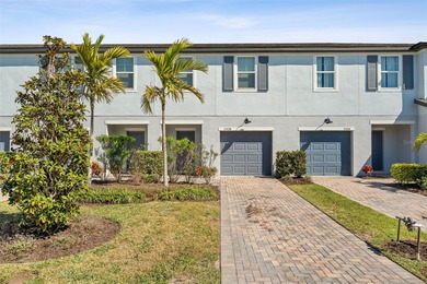 Beach Townhome/Townhouse For Sale in Palmetto, Florida