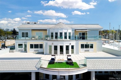 Beach Condo For Sale in Port Washington, New York