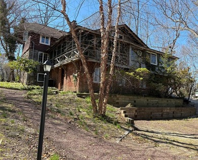 Beach Home Sale Pending in Shoreham, New York