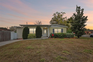 Beach Home Sale Pending in Pinellas Park, Florida