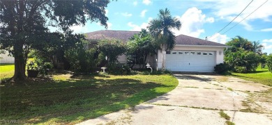 Beach Home For Sale in Fort Myers, Florida