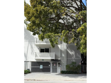 Beach Condo For Sale in Miami Beach, Florida