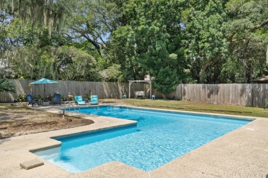 Beach Home For Sale in Gulf Breeze, Florida