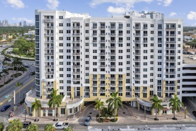 Beach Condo For Sale in Hollywood, Florida