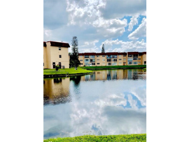 Beach Condo For Sale in Sunrise, Florida