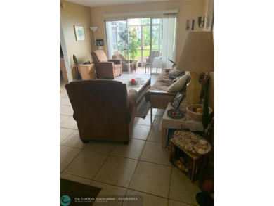 Beach Condo For Sale in Oakland Park, Florida