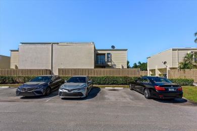 Beach Townhome/Townhouse For Sale in Wellington, Florida