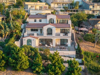 Beach Home For Sale in Laguna Beach, California