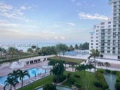 Beach Condo For Sale in Miami Beach, Florida