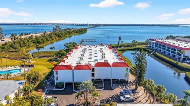 Beach Condo For Sale in Holmes Beach, Florida