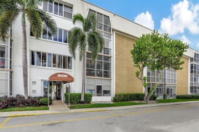 Beach Condo For Sale in Oakland Park, Florida