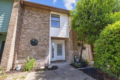 Beach Townhome/Townhouse Sale Pending in Fort Walton Beach, Florida