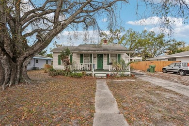 Beach Home Sale Pending in Bradenton, Florida