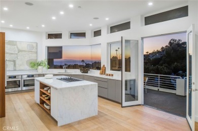 Beach Home For Sale in Laguna Beach, California