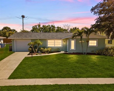 Beach Home For Sale in Sarasota, Florida