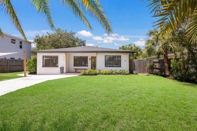Beach Home For Sale in Sarasota, Florida