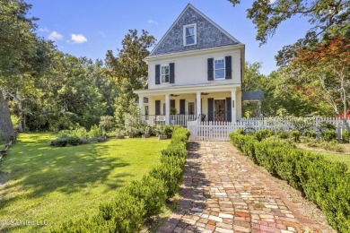 Beach Home For Sale in Ocean Springs, Mississippi