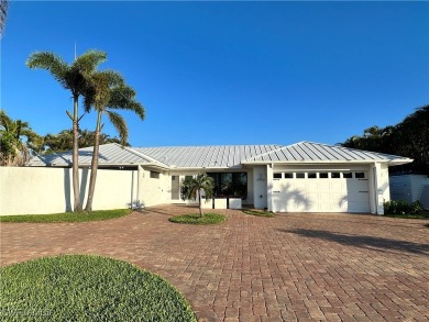 Beach Home For Sale in Fort Myers, Florida