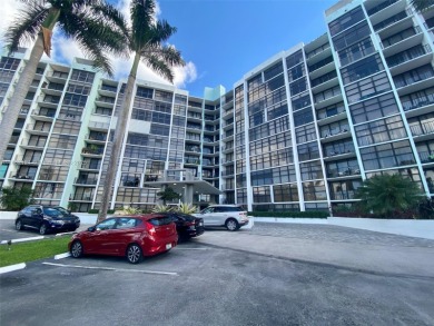 Beach Condo For Sale in Hallandale Beach, Florida