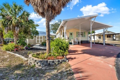 Beach Home For Sale in Weeki Wachee, Florida